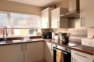 Kitchen- click for photo gallery